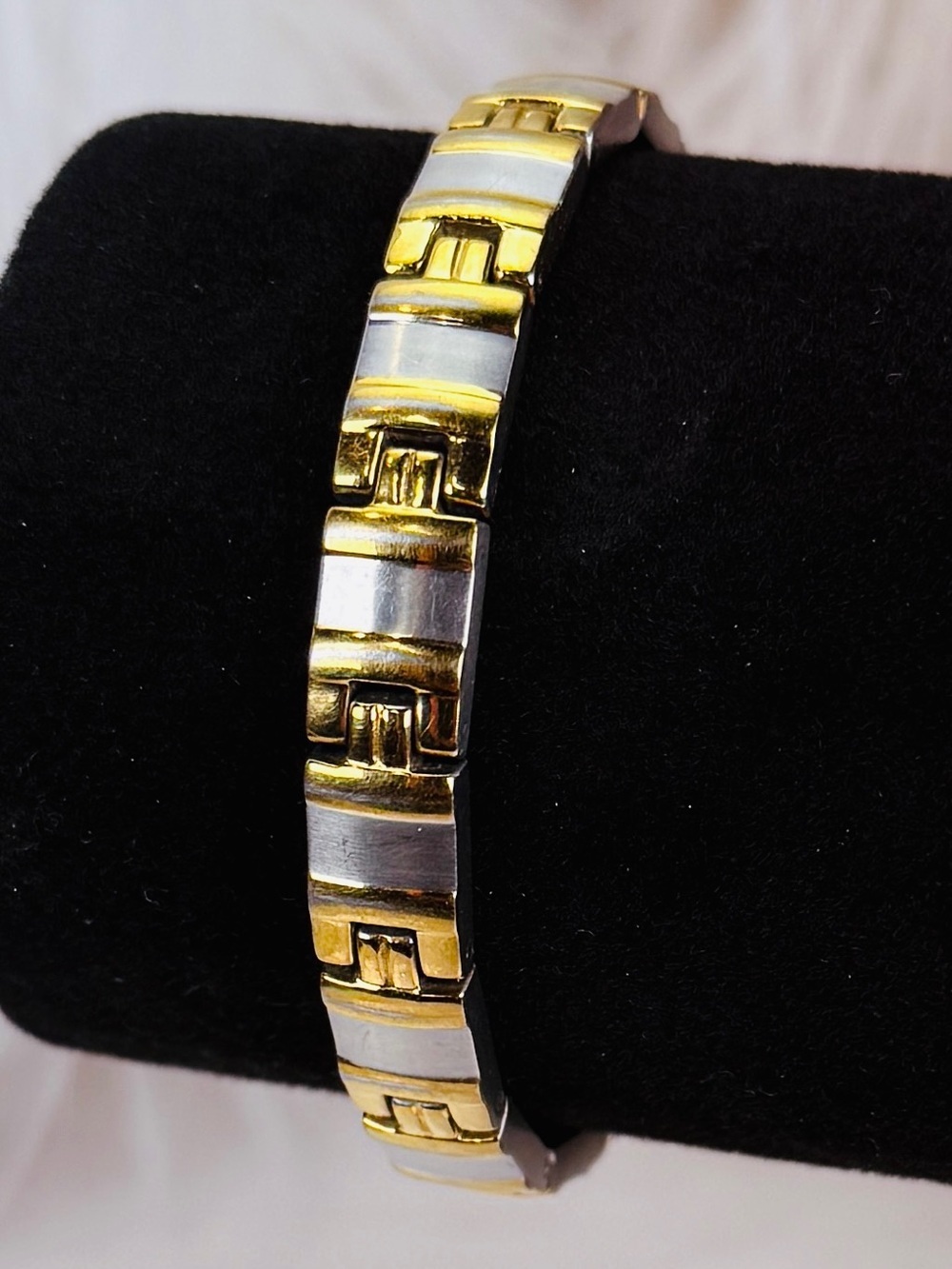 Vintage Two-Tone Goldtone & Silvertone Linked Bracelet